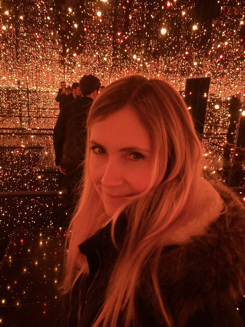 Kelly at an art exhibit