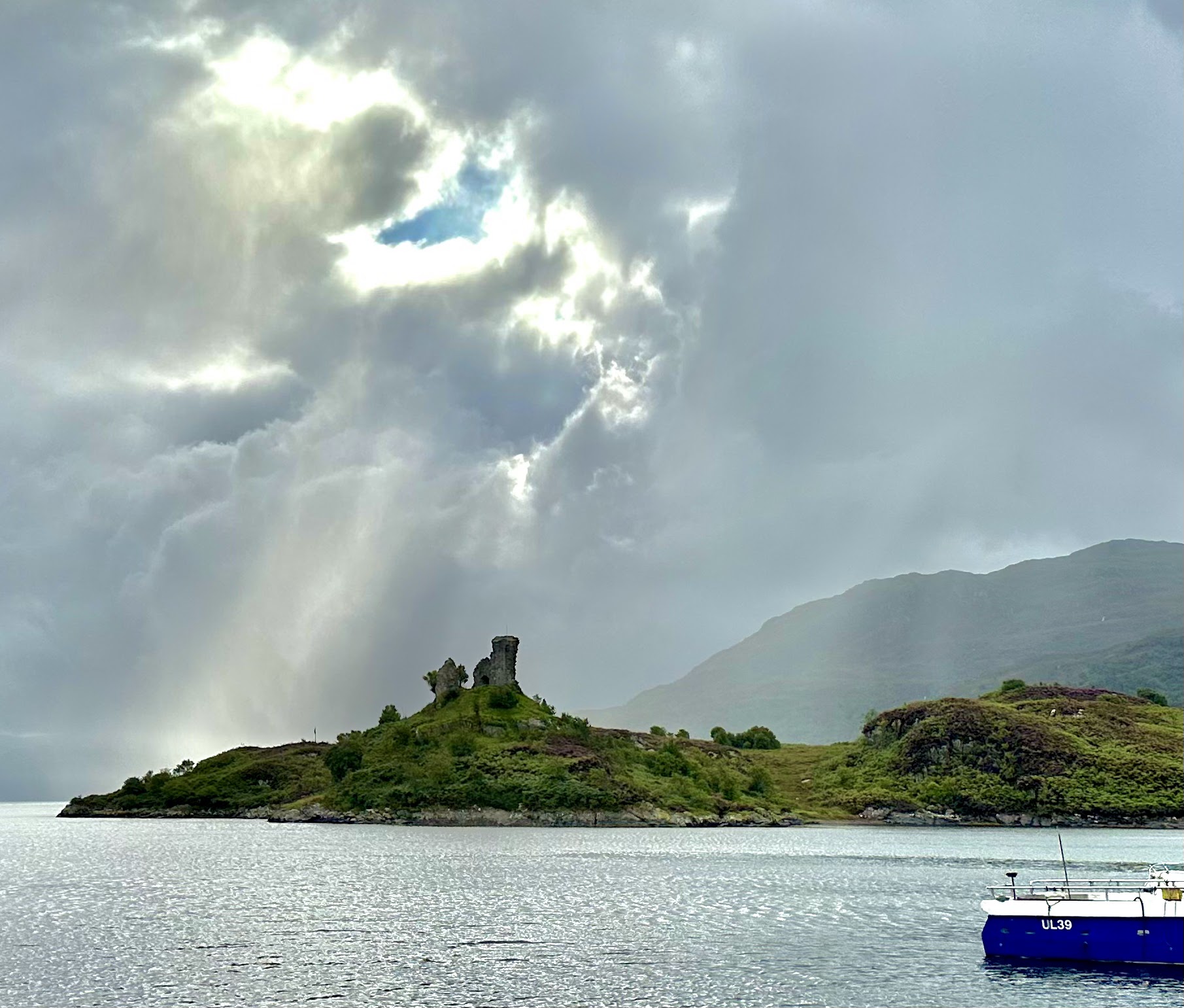 A sunrise in Skye